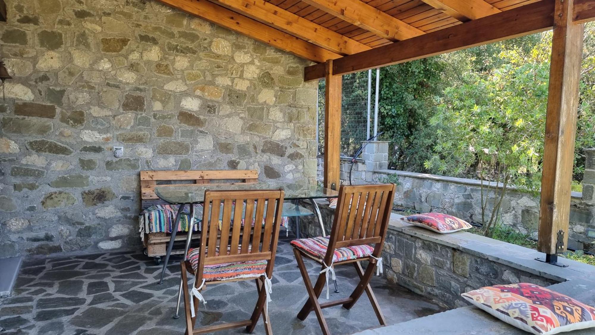 House With Big Garden And Barbeque In Nature Vourgareli المظهر الخارجي الصورة